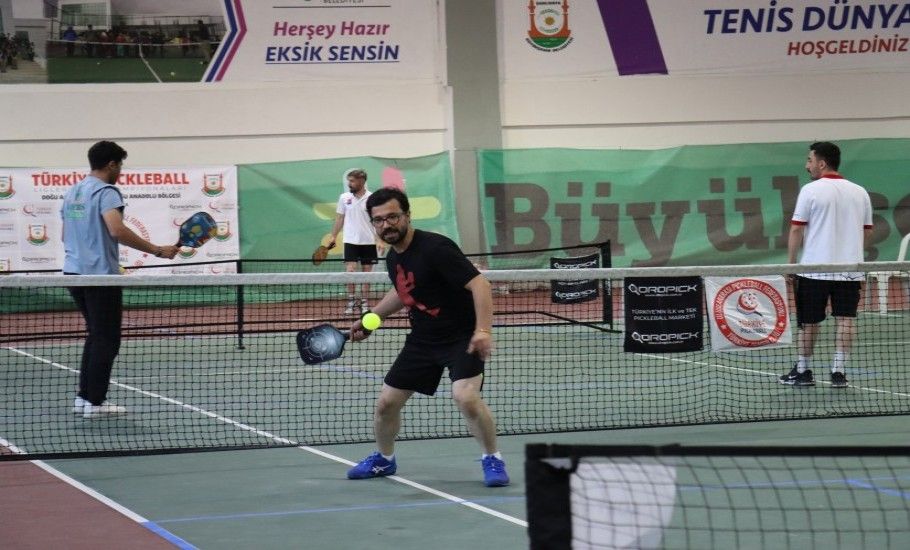 ŞANLIURFA’DA İLK KEZ PİCKLEBALL BÖLGE TURNUVASI BAŞLADI