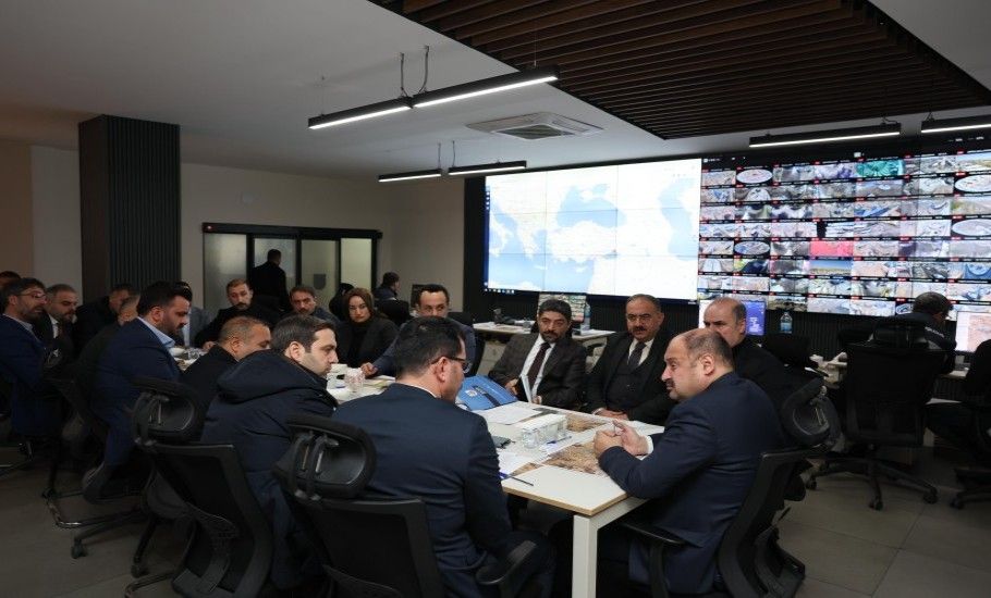 BAŞKAN GÜLPINAR, YOĞUN KAR ÖNCESİ KOORDİNASYON TOPLANTISI DÜZENLEDİ