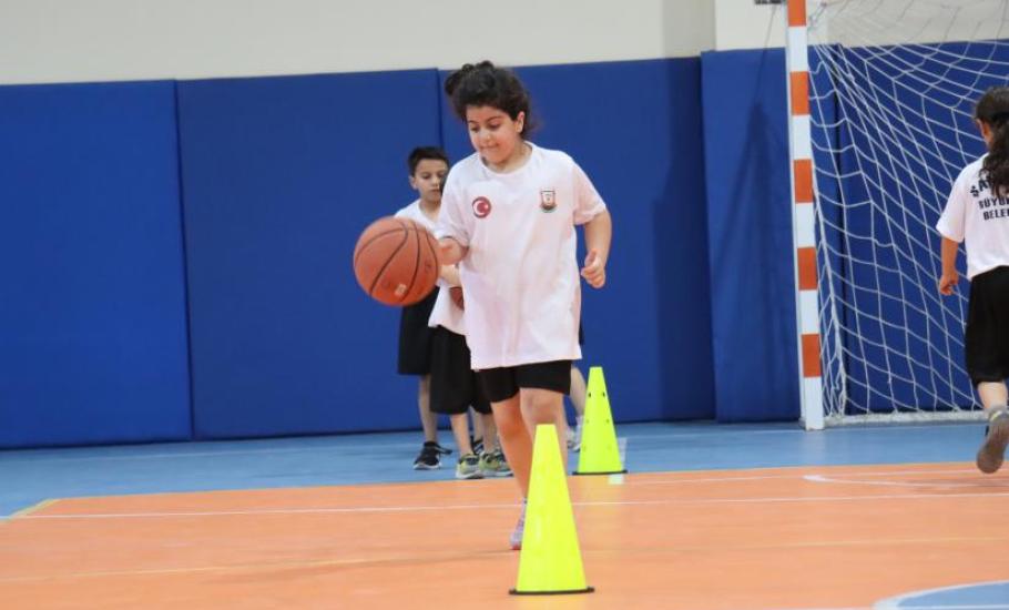 ŞANLIURFA BÜYÜKŞEHİR BELEDİYESİ’NDEN ÇOCUKLARA PROFESYONEL BASKETBOL EĞİTİMİ