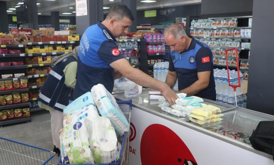 BÜYÜKŞEHİR ZABITASI, MARKET RAFLARINI MERCEK ALTINA ALDI