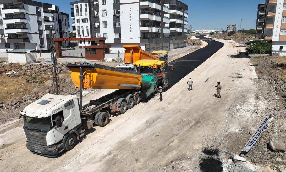 SİVEREK’TE RAMAZAN BARAN BULVARI SICAK ASFALTLA YENİLENDİ