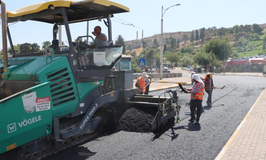 HALEPLİBAHÇE CADDESİ YENİLENİYOR