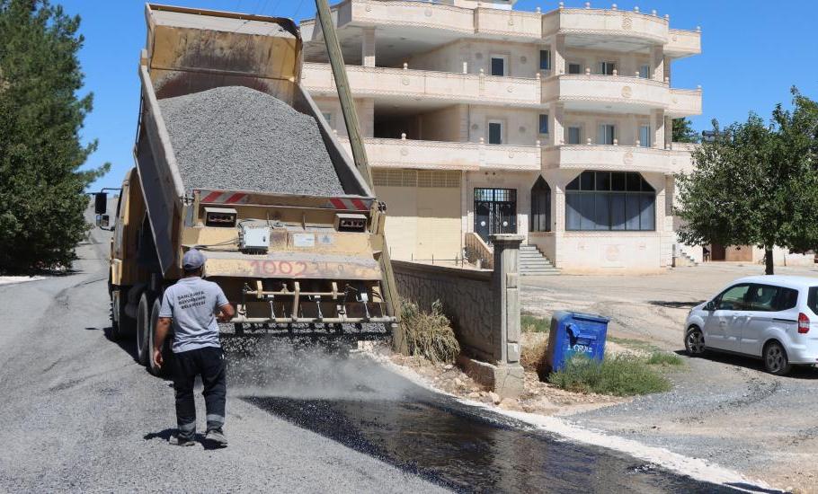 BÜYÜKŞEHİR, VİRANŞEHİR’DE KIRSAL YOLLARI YENİLİYOR