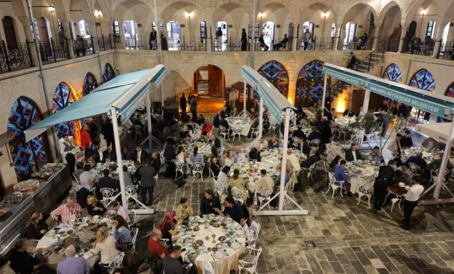 UNESCO MÜZİK ŞEHİRLERİ TOPLANTISI, TARİHİ BARUTÇU HANI’NDA SIRA GECESİYLE SONA ERDİ