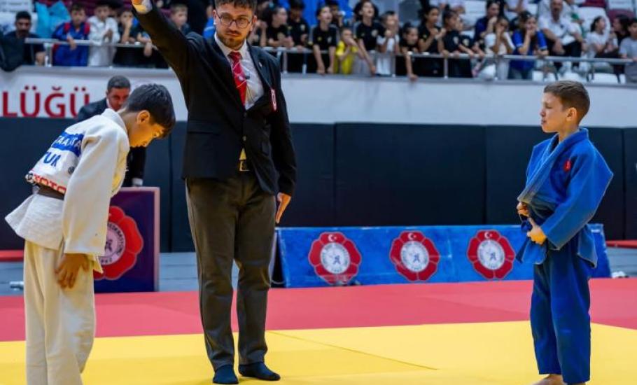 ŞANLIURFALI MUSTAFA AYATA BALKAN JUDO ŞAMPİYONU OLDU