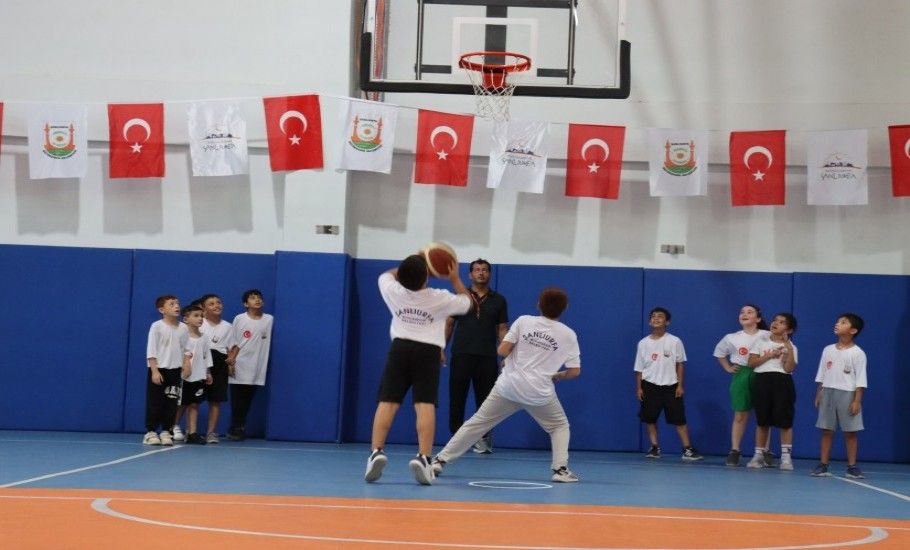ŞANLIURFA BÜYÜKŞEHİR BELEDİYESİ’NDEN ÇOCUKLARA PROFESYONEL BASKETBOL EĞİTİMİ