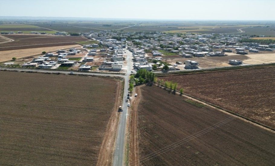 BÜYÜKŞEHİR BELEDİYESİ, YARDIMCI-KISAS YOLUNU SICAK ASFALT YAPIYOR