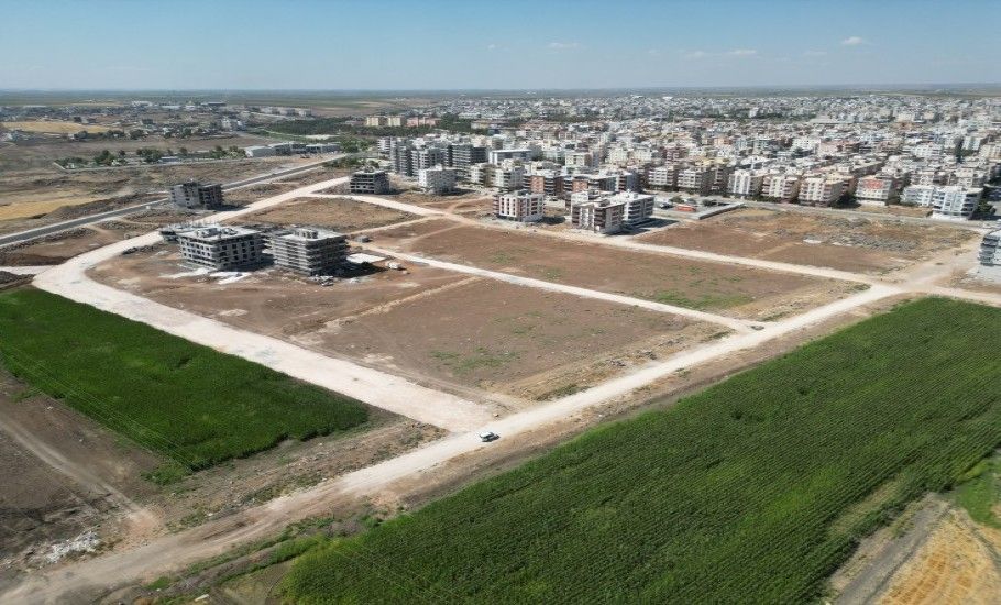 BÜYÜKŞEHİR, VİRANŞEHİR’E YENİ CADDE VE YOLLAR KAZANDIRIYOR