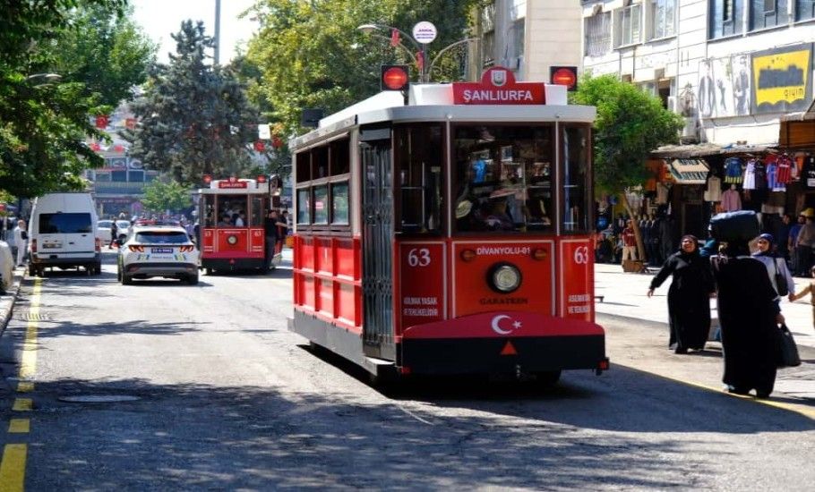 ESNAF VE VATANDAŞLARIMIZ MEMNUN DİVANYOLU GÜZERGÂHI ŞİMDİ DAHA YOĞUN VE DAHA SESSİZ