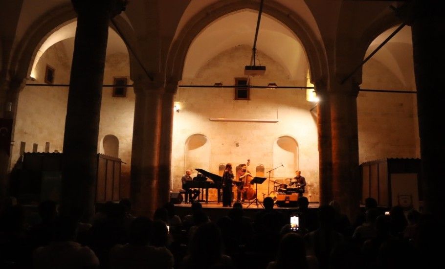 ANATOLİAN GOES JAZZ GRUBU, ŞANLIURFA’DA CAZ RÜZGÂRI ESTİRDİ