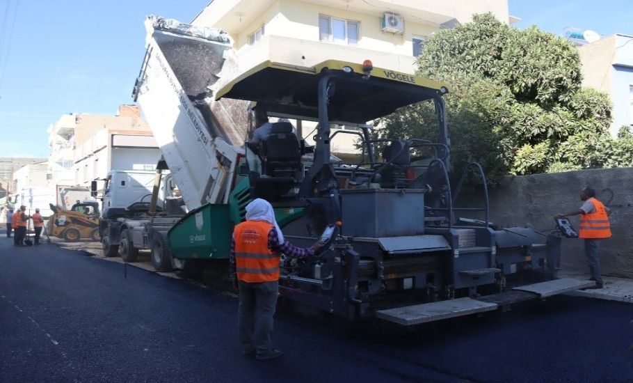 BÜYÜKŞEHİR’DEN CEYLANPINAR’DA KARAYOLLARI STANDARTLARINDA ASFALT