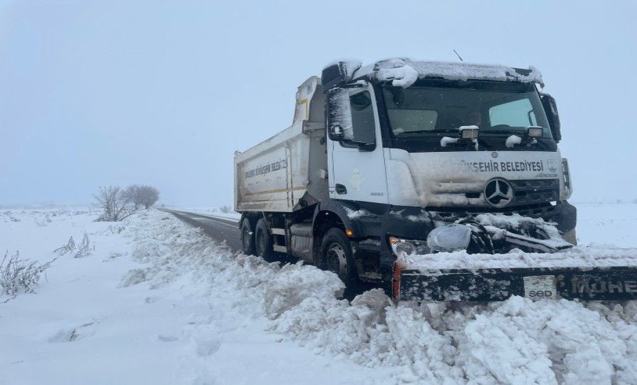 BÜYÜKŞEHİR BELEDİYESİ ULAŞIMI AKSATMADI