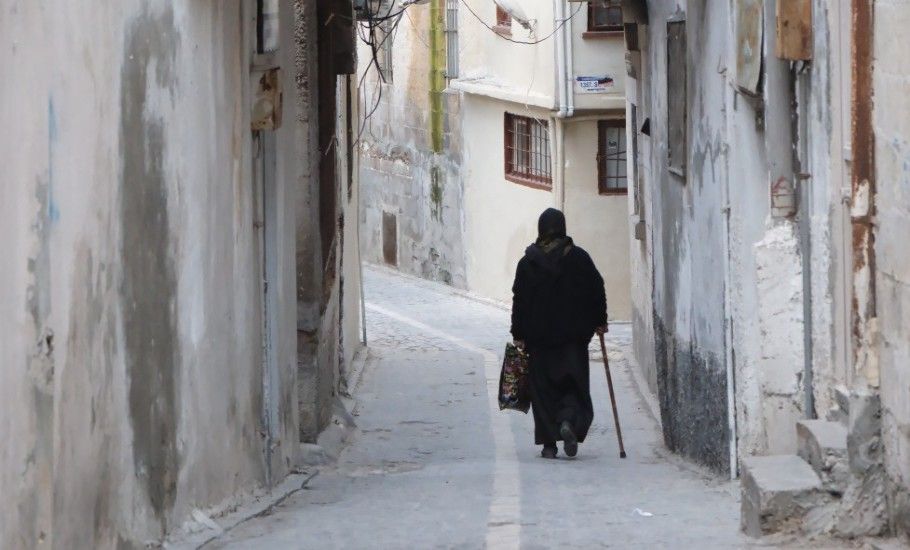 ŞANLIURFA’DA TARİHİ SOKAKLAR BÜYÜKŞEHİR İLE AYDINLATILACAK