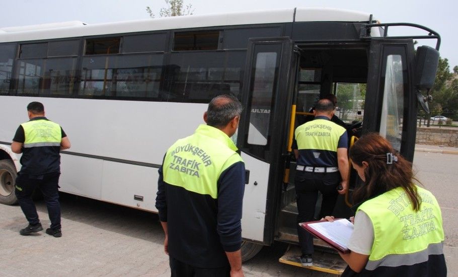ŞANLIURFA’DA TOPLU TAŞIMA ARAÇLARI MERCEK ALTINDA