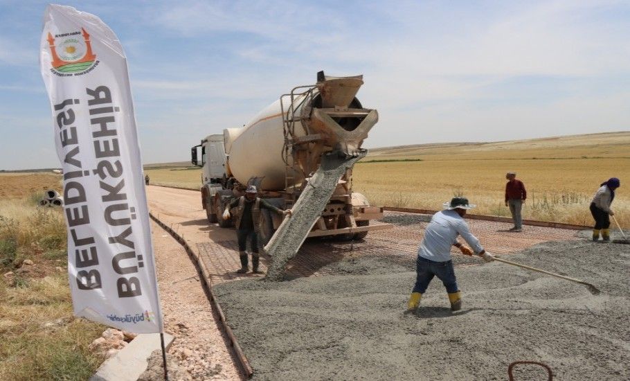 BÜYÜKŞEHİR, 3 İLÇEYİ BETON YOLLA BİRBİRİNE BAĞLIYOR